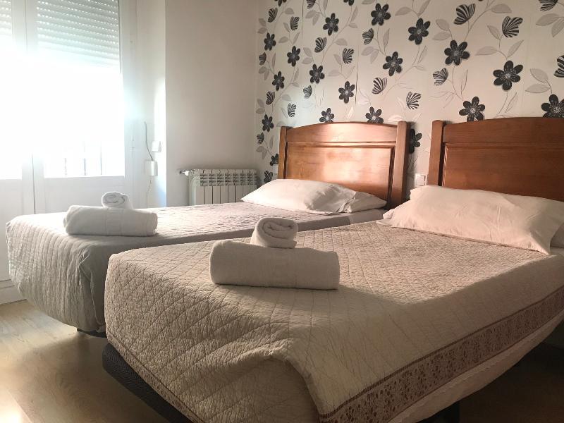 Hostal La Estrella Madryt Zewnętrze zdjęcie