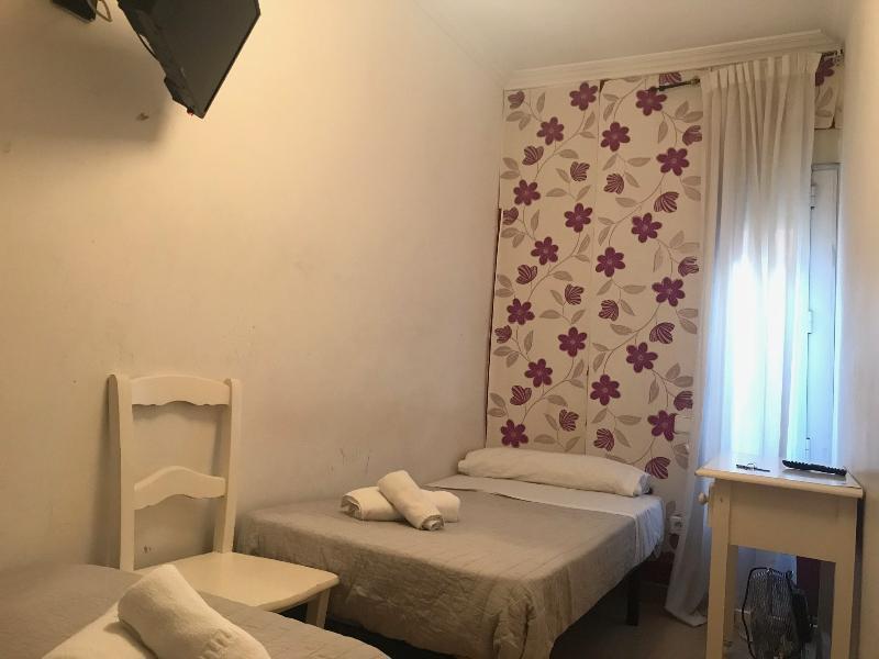 Hostal La Estrella Madryt Zewnętrze zdjęcie