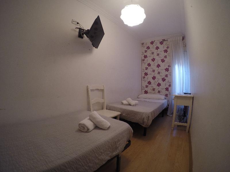 Hostal La Estrella Madryt Zewnętrze zdjęcie
