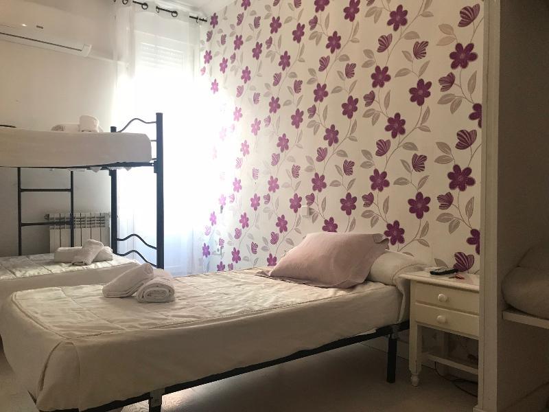 Hostal La Estrella Madryt Zewnętrze zdjęcie