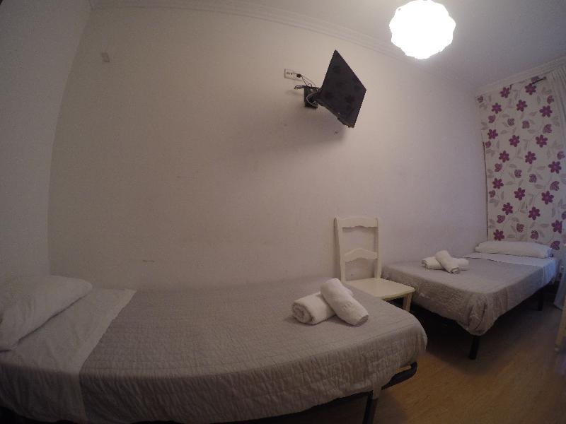 Hostal La Estrella Madryt Zewnętrze zdjęcie