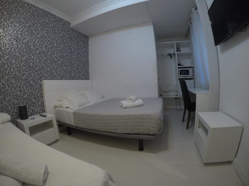 Hostal La Estrella Madryt Zewnętrze zdjęcie