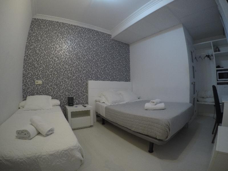 Hostal La Estrella Madryt Zewnętrze zdjęcie