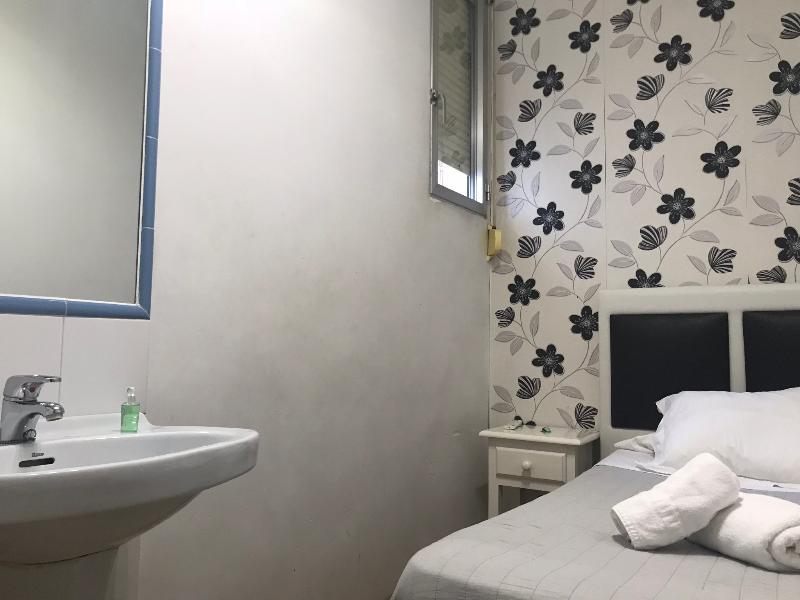 Hostal La Estrella Madryt Zewnętrze zdjęcie