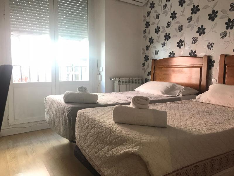 Hostal La Estrella Madryt Zewnętrze zdjęcie