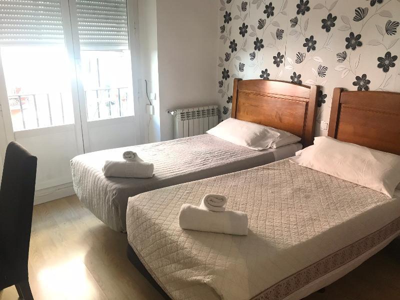 Hostal La Estrella Madryt Zewnętrze zdjęcie
